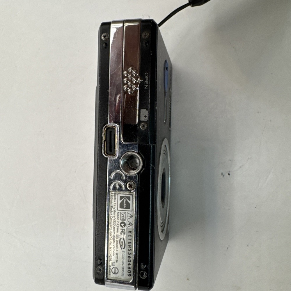 Kodak EasyShare V530 5.0MP 3x Zoom Black Digital Camera *READ DESCRIPTION* - Picture 4 of 4